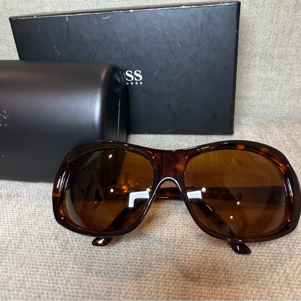 Hugo Boss Tortoise Shell Sunglasses